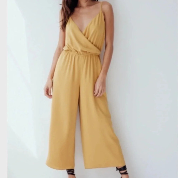 Aritzia Wilfred Melodie Cropped Jumpsuit Women’s size medium - Picture 1 of 13